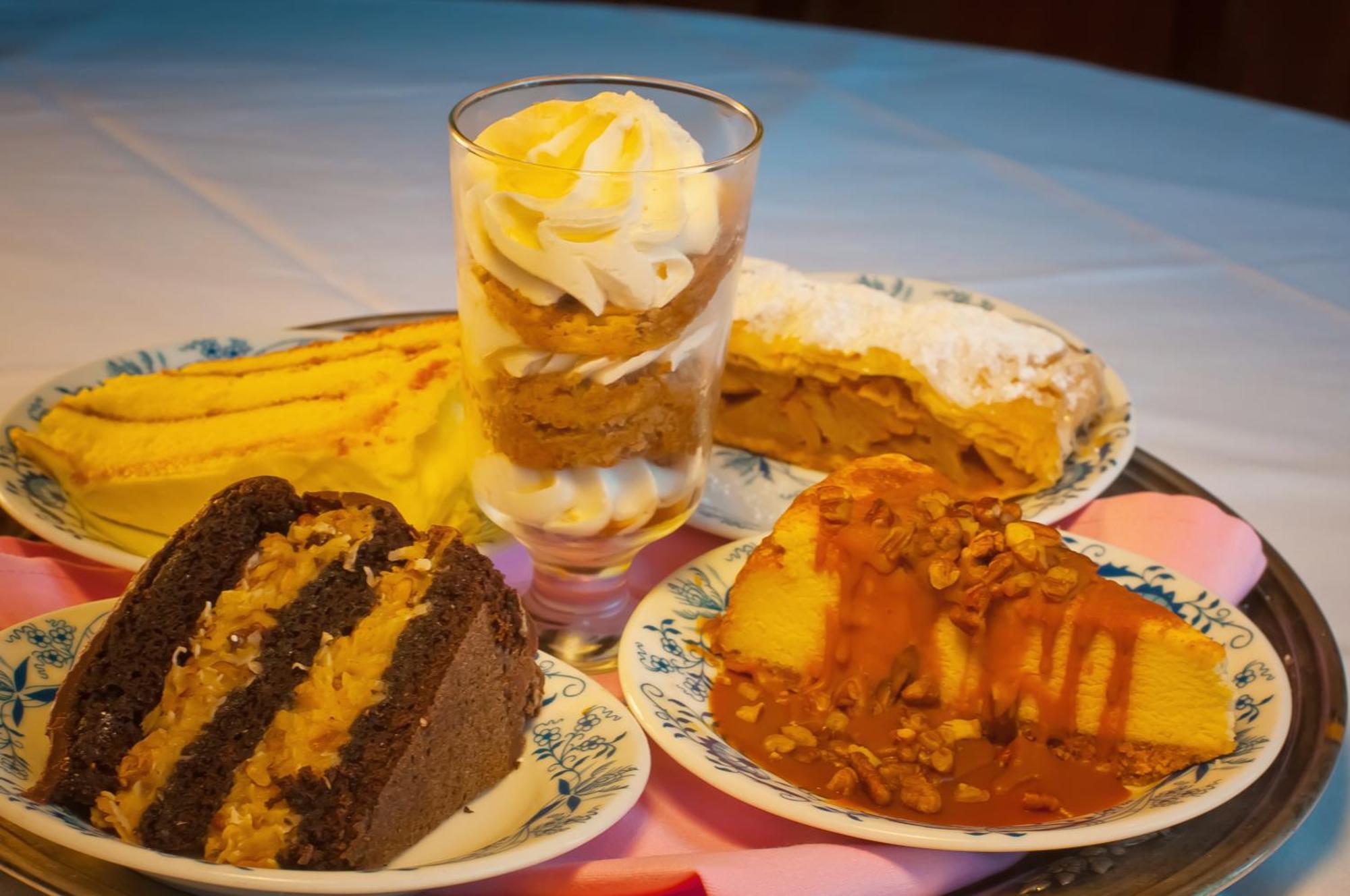 Bavarian Inn Motel & Restaurant يوريكا سبرينغز المظهر الخارجي الصورة